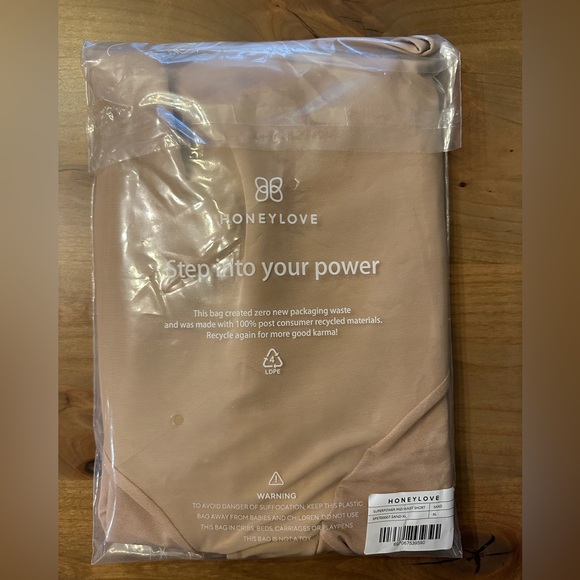 Brand New Honeylove SuperPower Mid-Waist Short in Sand - XL - Picture 2 of 2
